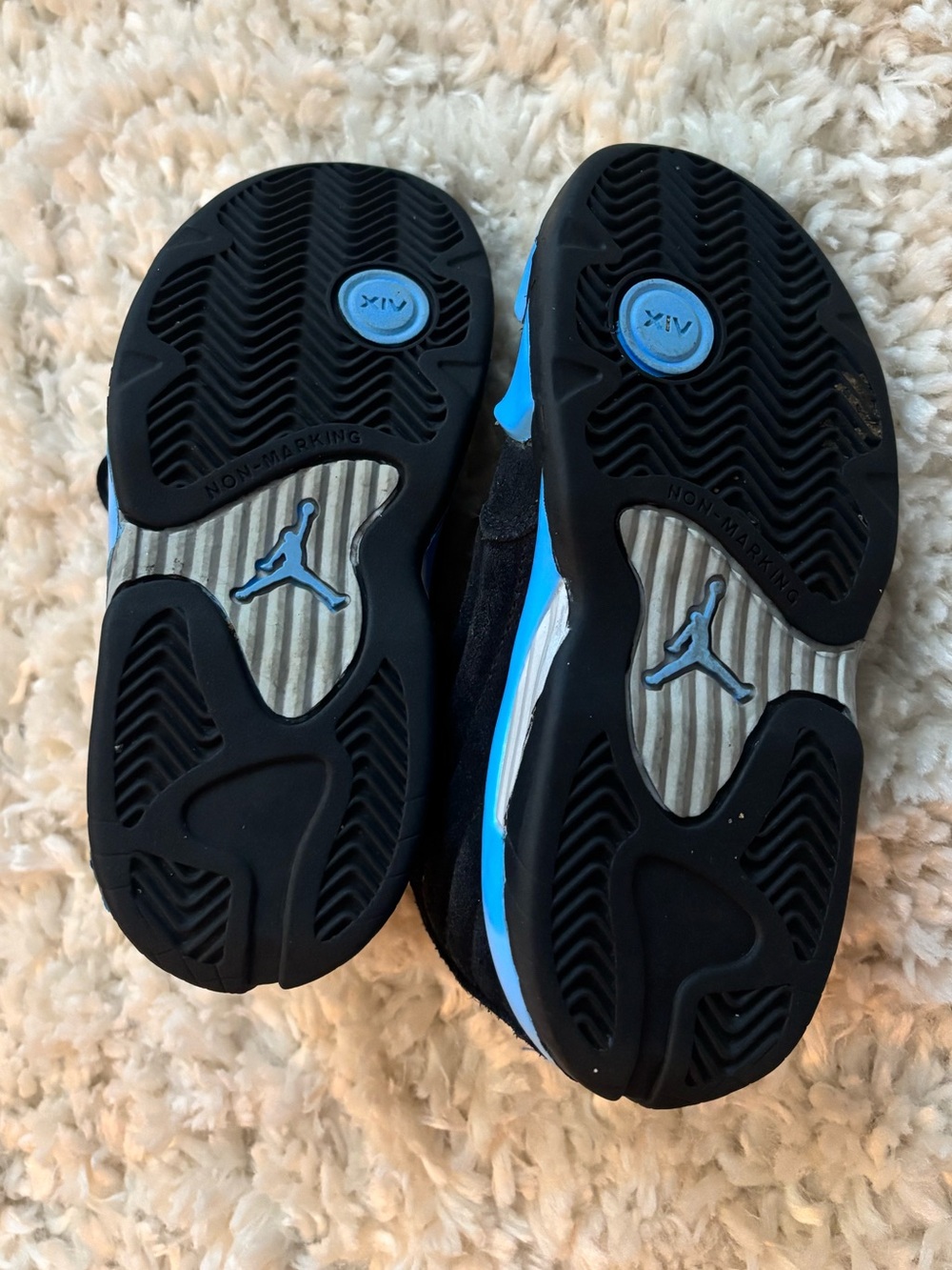Toddler Boy Blue and Black Jordan Retro 14 - Size 10C , in great condition - Picture 8 of 9